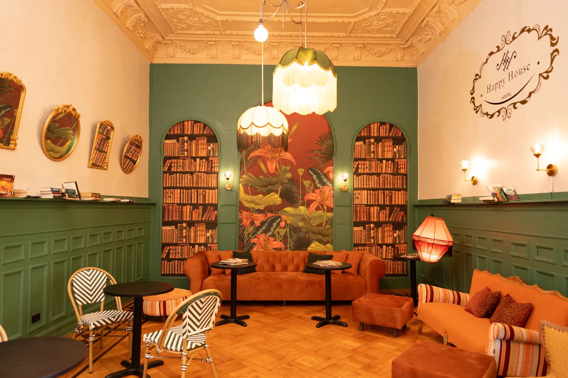 Areas Comunes at Happy Hostel Santiago — photo 26