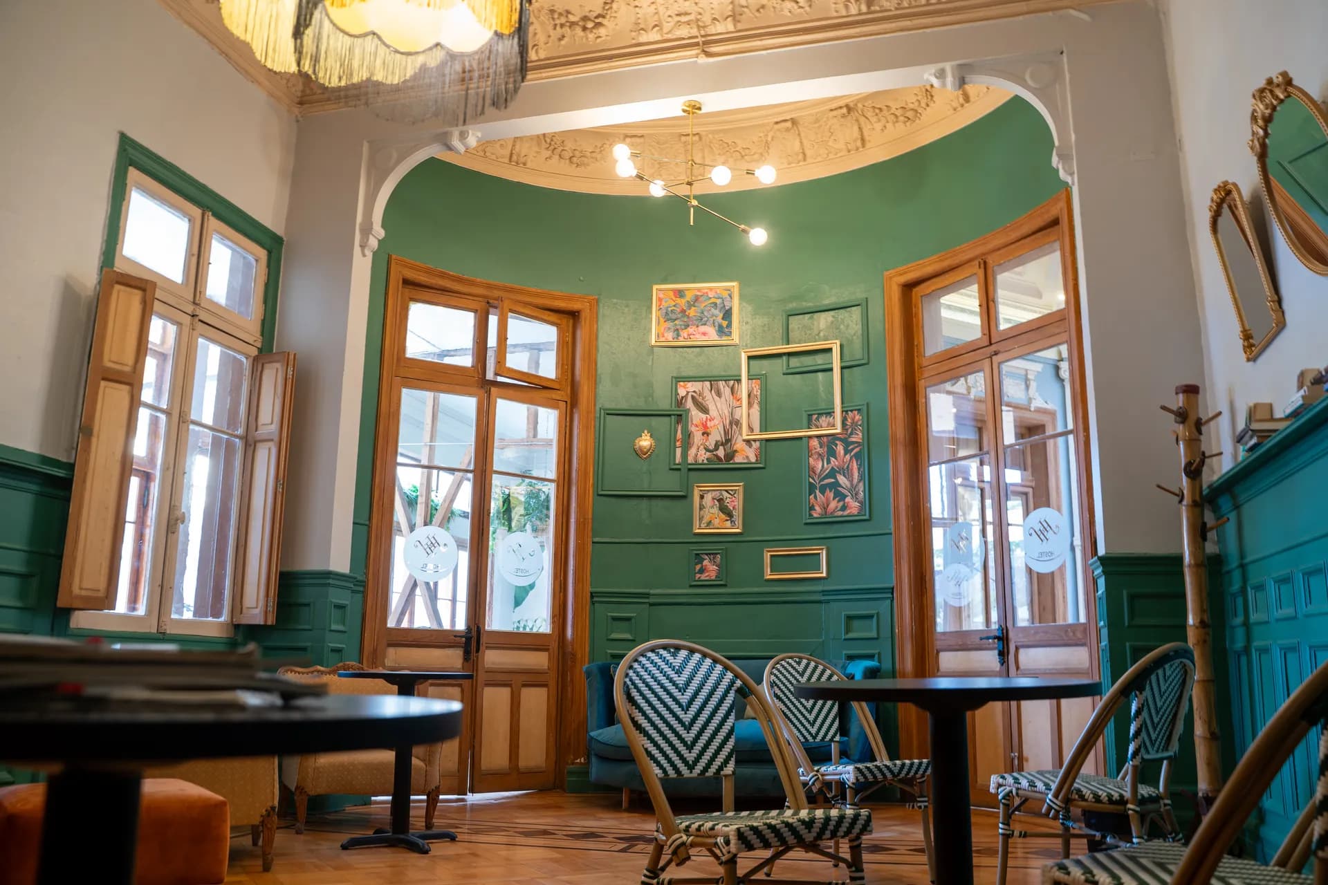 Areas Comunes at Happy Hostel Santiago — photo 8