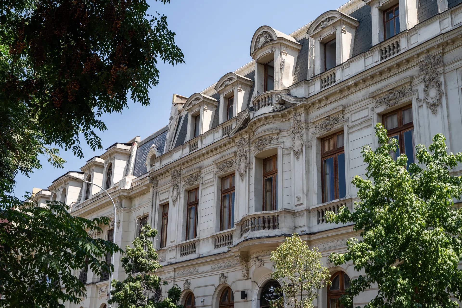 Happy Hostel — boutique hostel in a French neoclassical heritage mansion in downtown Santiago de Chile with garden patio and pool