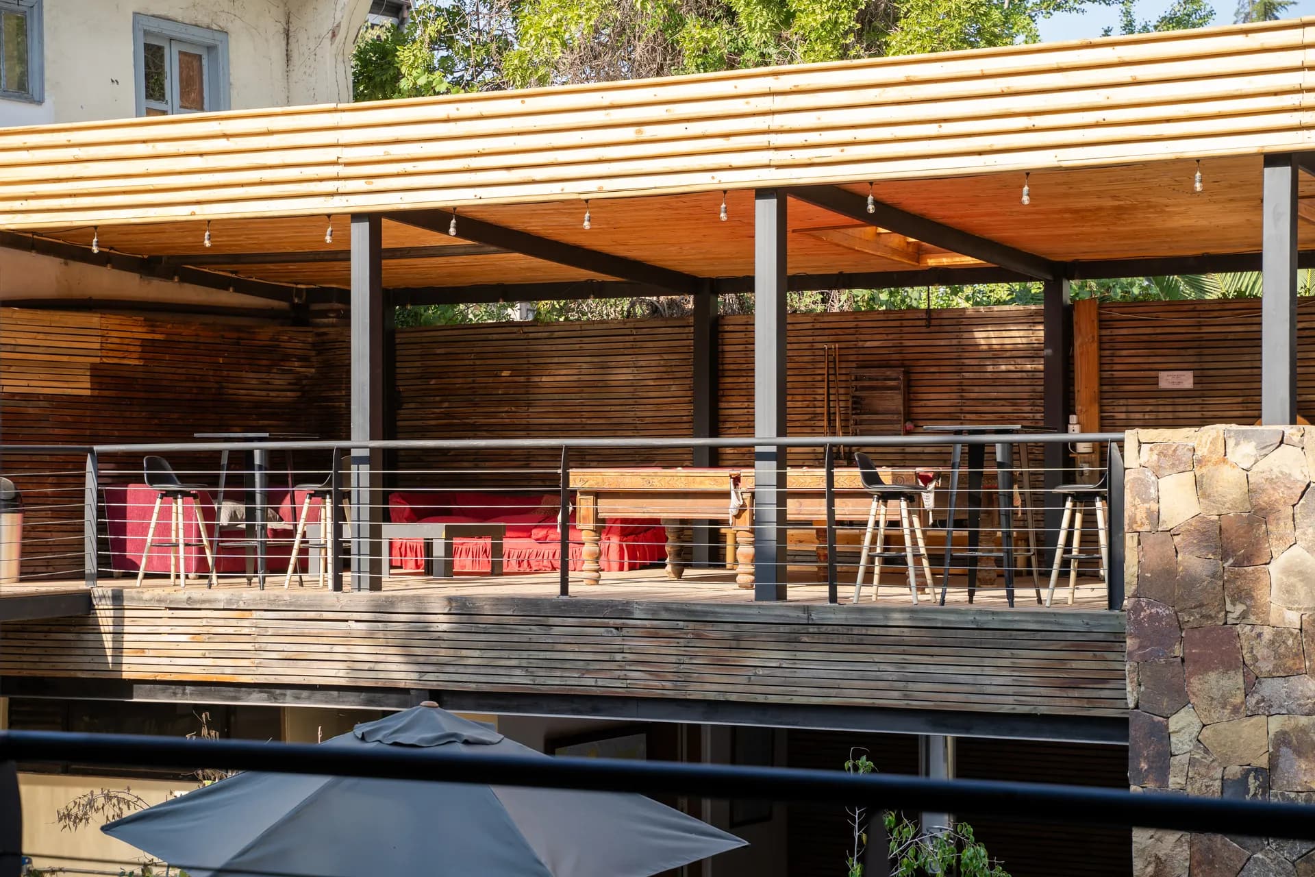 Jardin y Patio at Happy Hostel Santiago — photo 18