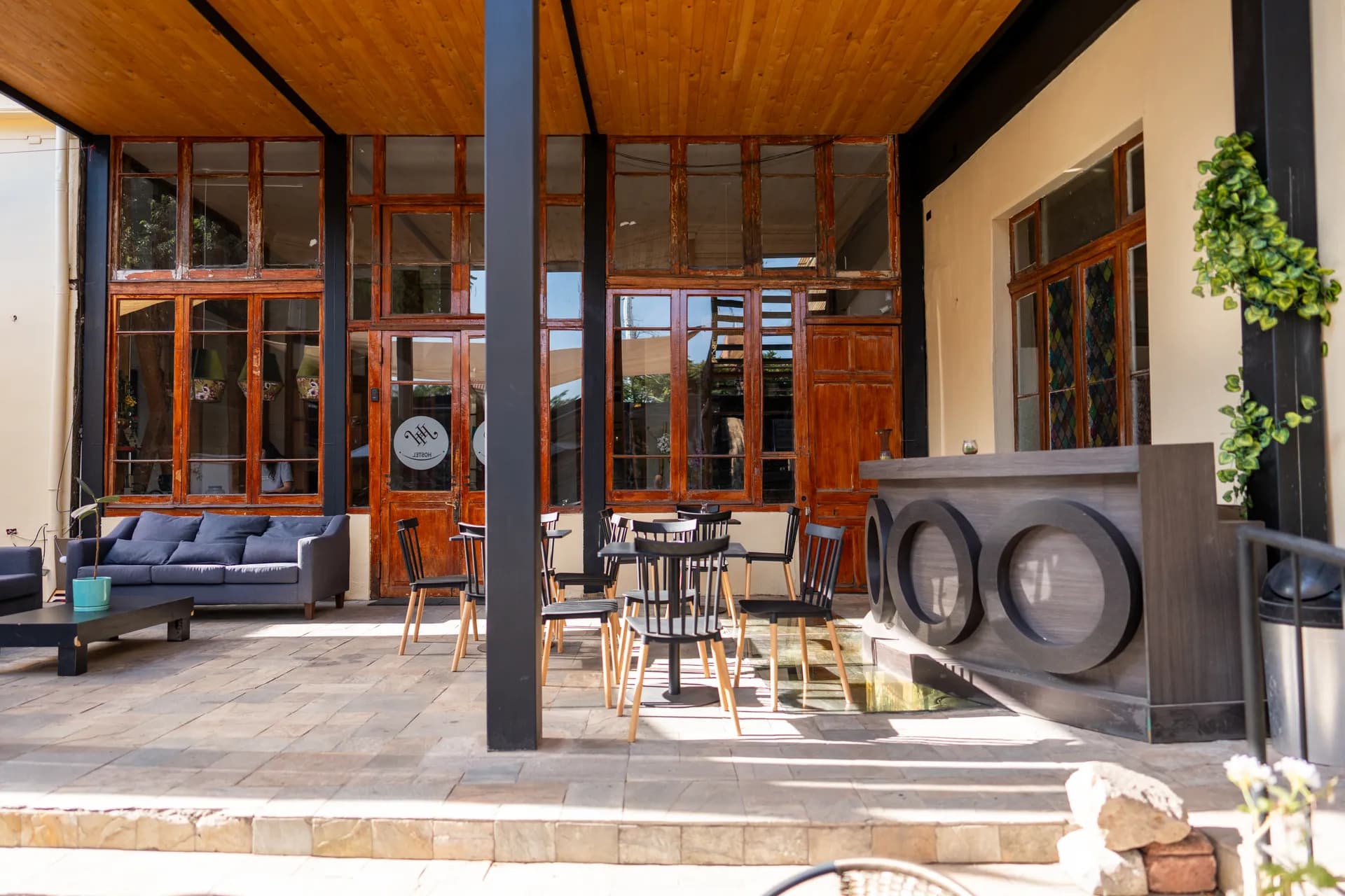 Jardin y Patio at Happy Hostel Santiago — photo 43