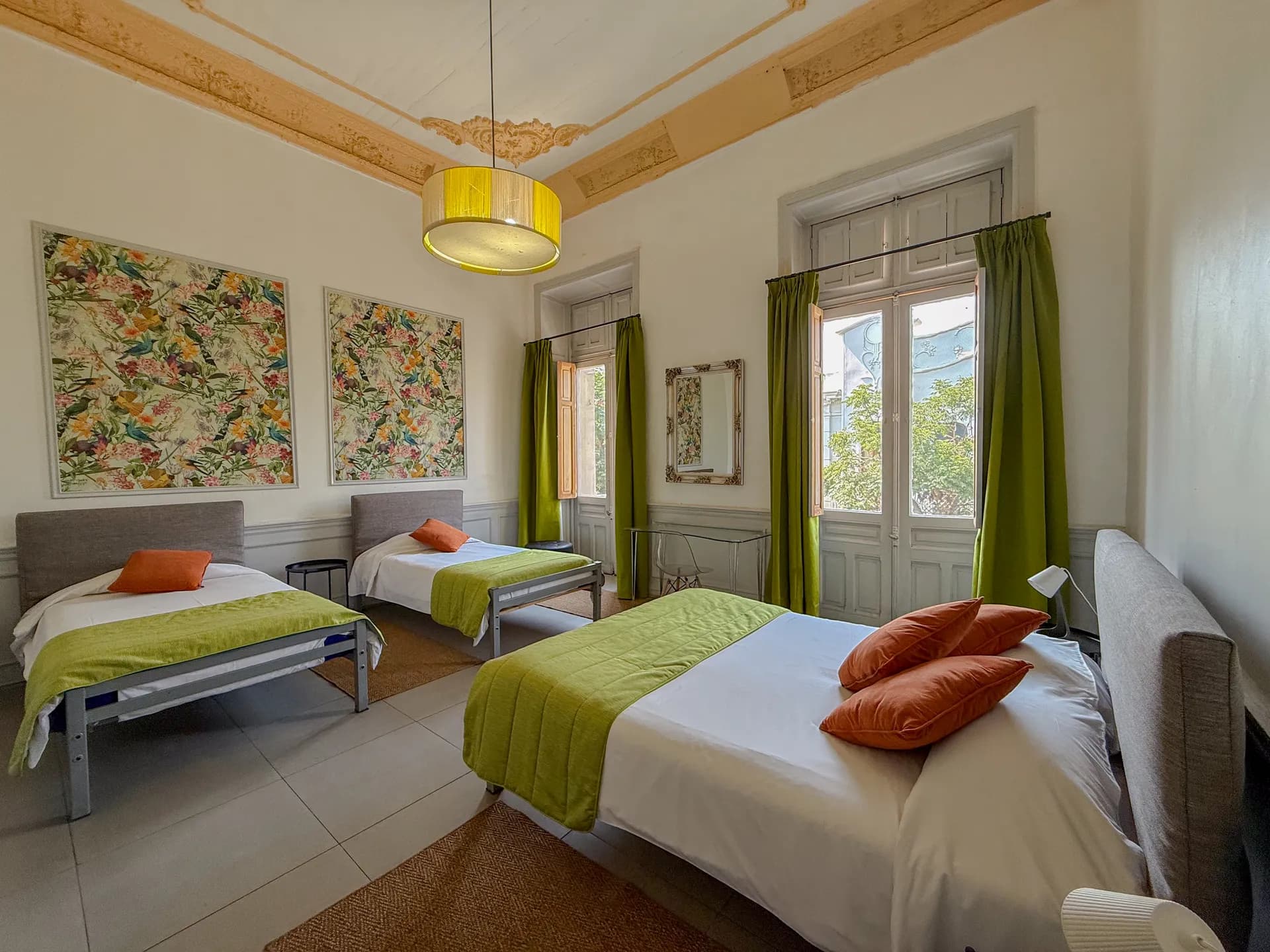 Habitacion Cuadruple Estandar at Happy Hostel Santiago — foto 1 de 2